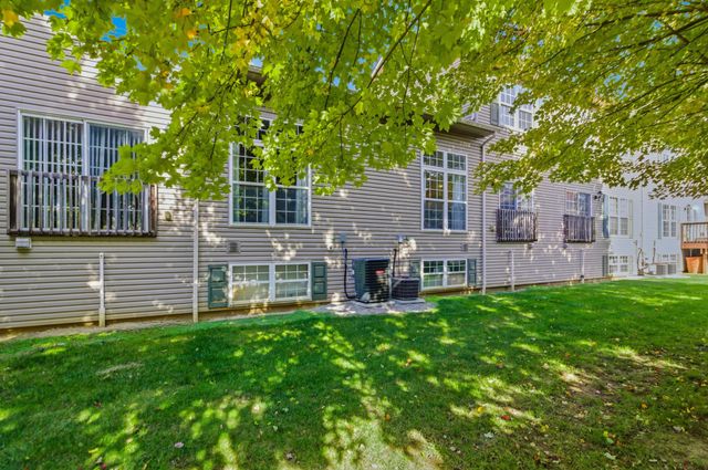 810 Mystic Pointe Drive, Lewis Center, OH 43035