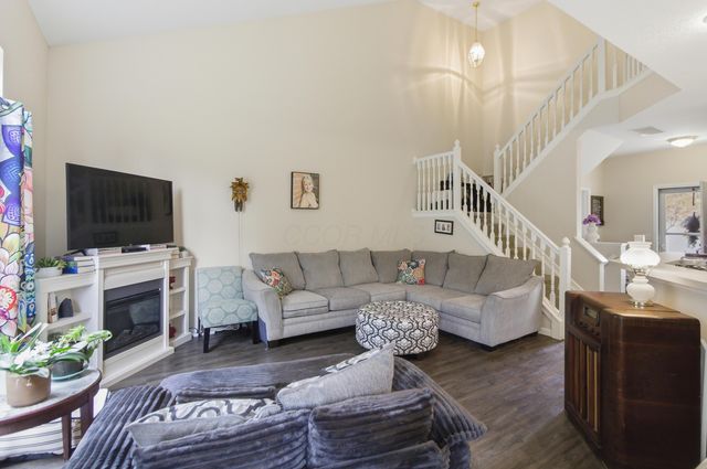 810 Mystic Pointe Drive, Lewis Center, OH 43035