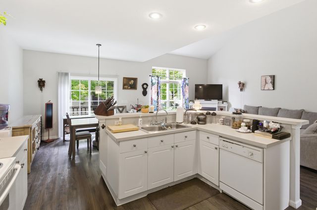 810 Mystic Pointe Drive, Lewis Center, OH 43035