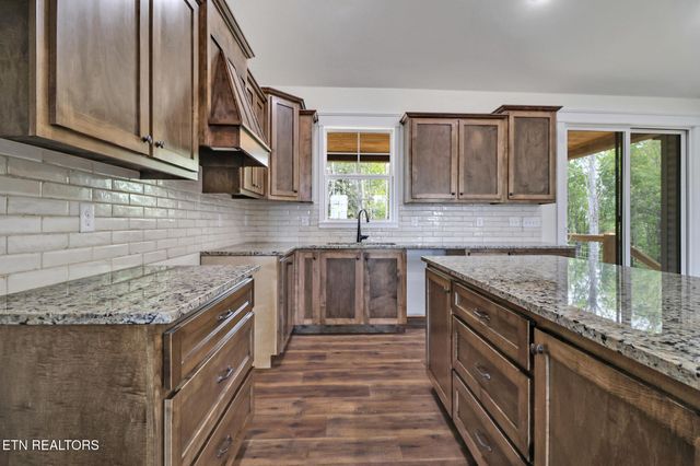 1119 Nichol Creek Drive, Jamestown, TN 38556