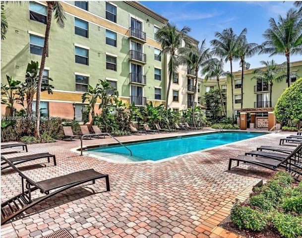 1919 Van Buren Street 111A, Hollywood, FL 33020