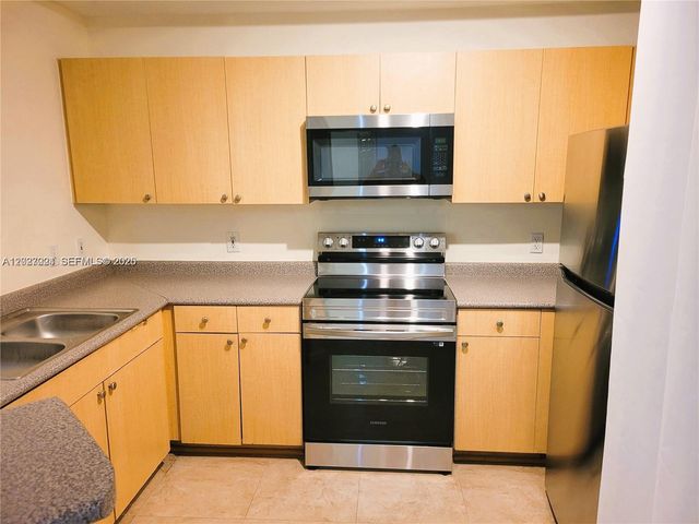 1919 Van Buren Street 111A, Hollywood, FL 33020