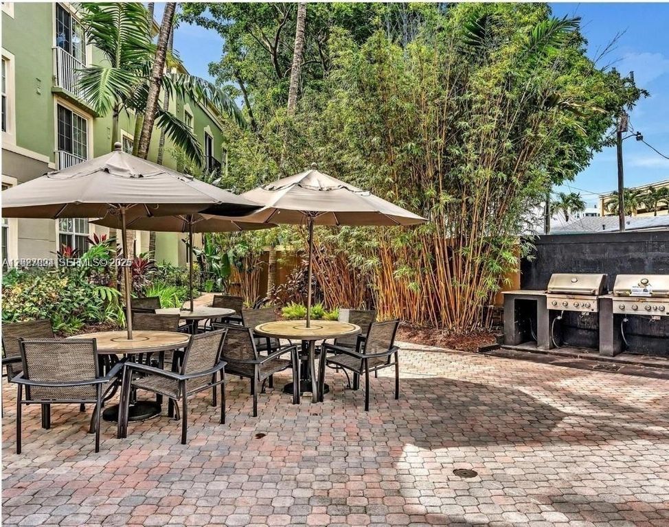1919 Van Buren Street 111A, Hollywood, FL 33020