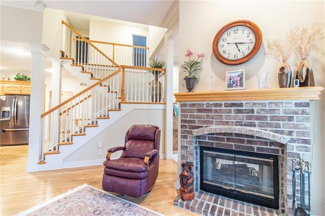 19605 W 99th Street, Lenexa, KS 66220