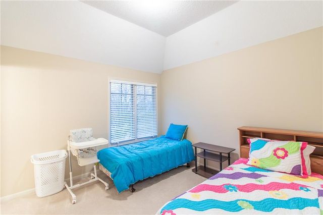 19605 W 99th Street, Lenexa, KS 66220