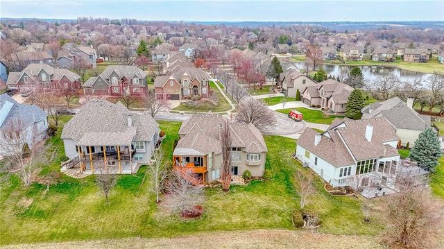 19605 W 99th Street, Lenexa, KS 66220