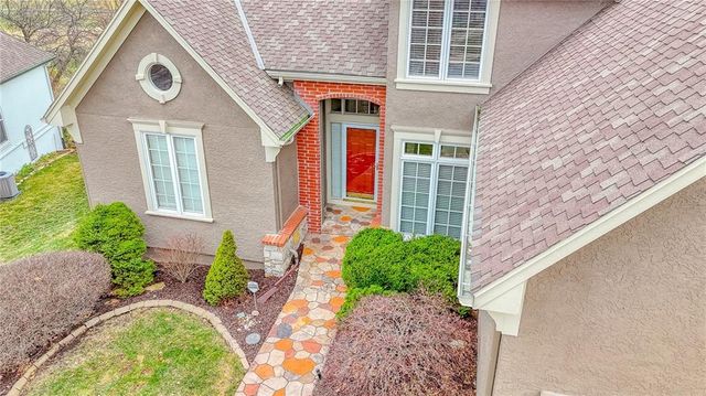 19605 W 99th Street, Lenexa, KS 66220