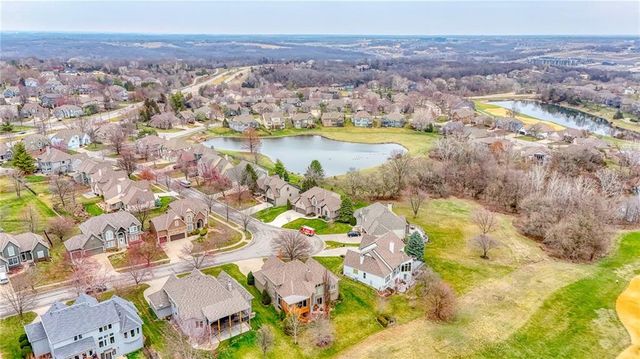 19605 W 99th Street, Lenexa, KS 66220