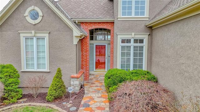 19605 W 99th Street, Lenexa, KS 66220