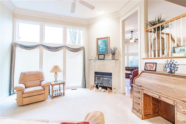 19605 W 99th Street, Lenexa, KS 66220