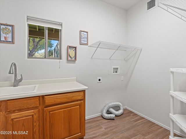 9731 E Kleindale Road, Tucson, AZ 85749