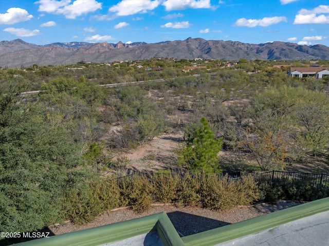 9731 E Kleindale Road, Tucson, AZ 85749