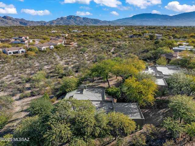 9731 E Kleindale Road, Tucson, AZ 85749
