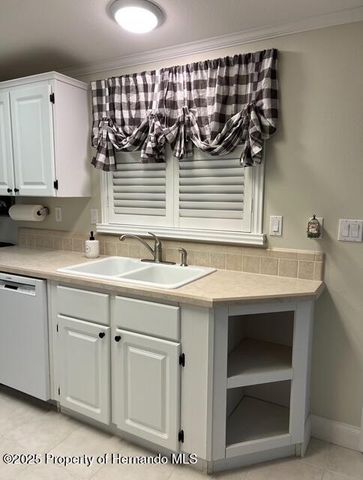 15922 Brookridge Boulevard, Brooksville, FL 34613