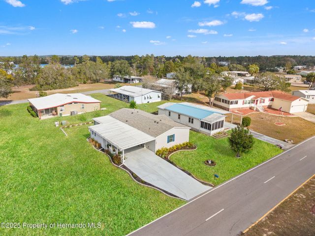 15922 Brookridge Boulevard, Brooksville, FL 34613