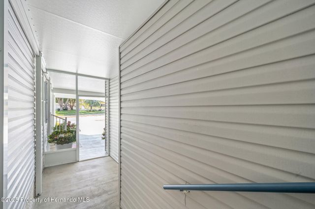 15922 Brookridge Boulevard, Brooksville, FL 34613