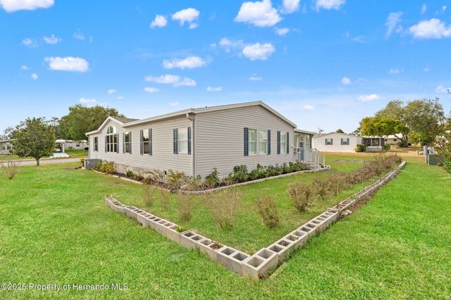 15922 Brookridge Boulevard, Brooksville, FL 34613