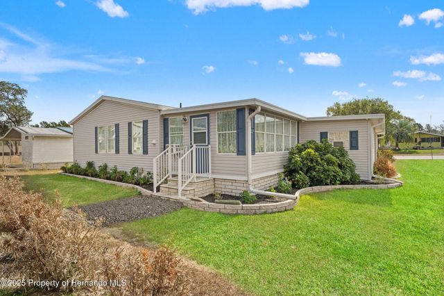 15922 Brookridge Boulevard, Brooksville, FL 34613