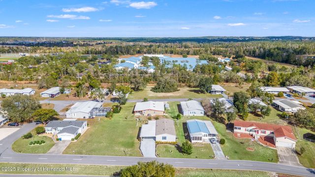 15922 Brookridge Boulevard, Brooksville, FL 34613