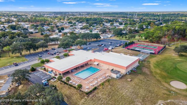 15922 Brookridge Boulevard, Brooksville, FL 34613