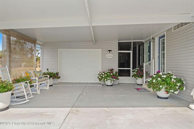 15922 Brookridge Boulevard, Brooksville, FL 34613