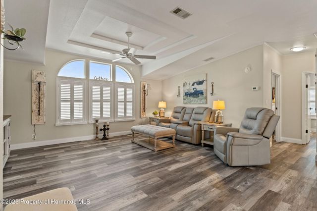 15922 Brookridge Boulevard, Brooksville, FL 34613