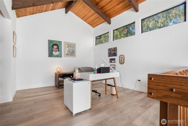 201 E Country Club Drive, Allyn, WA 98524