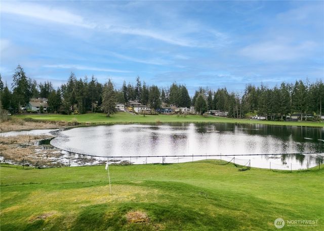 201 E Country Club Drive, Allyn, WA 98524