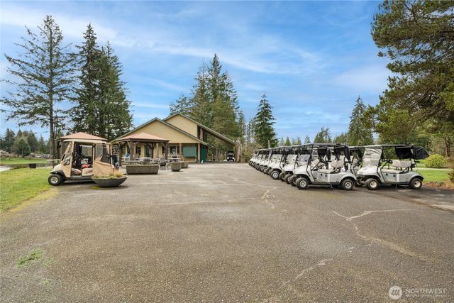 201 E Country Club Drive, Allyn, WA 98524