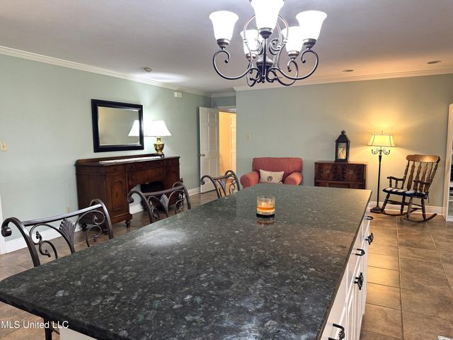 4 Sun Court, Natchez, MS 39120