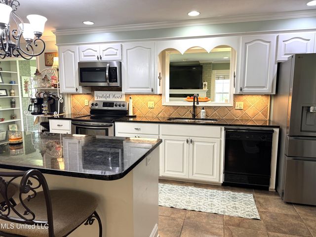 4 Sun Court, Natchez, MS 39120