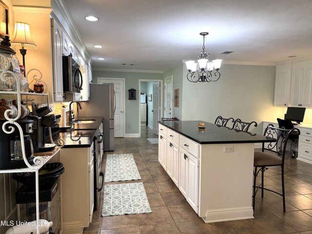 4 Sun Court, Natchez, MS 39120