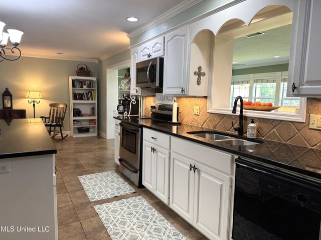 4 Sun Court, Natchez, MS 39120