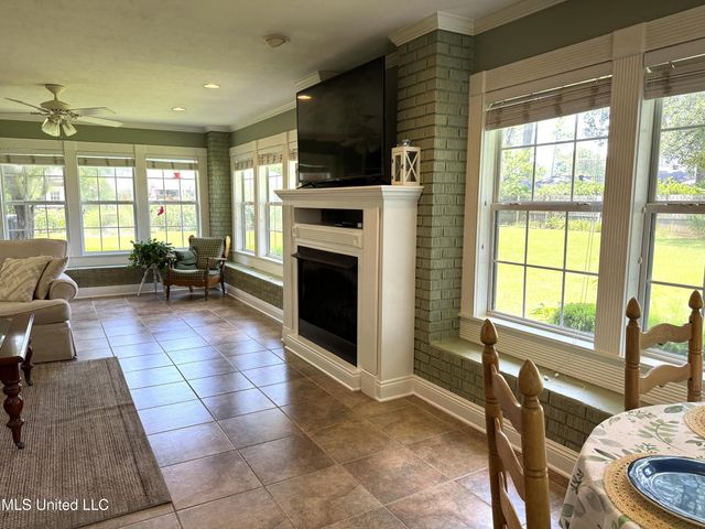 4 Sun Court, Natchez, MS 39120