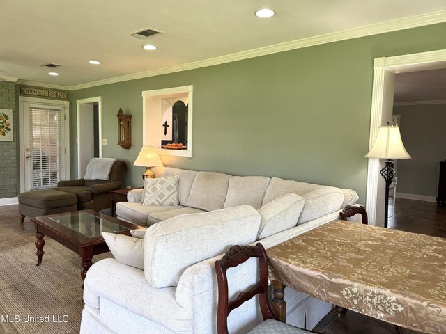 4 Sun Court, Natchez, MS 39120