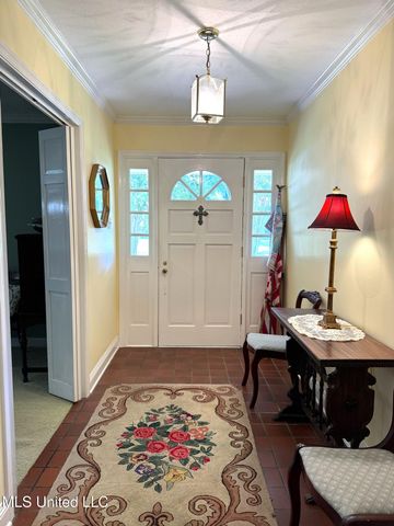 4 Sun Court, Natchez, MS 39120