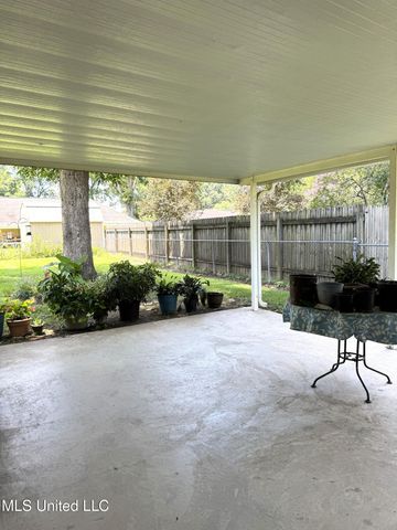 4 Sun Court, Natchez, MS 39120