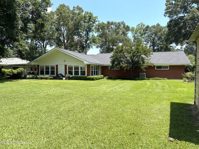 4 Sun Court, Natchez, MS 39120