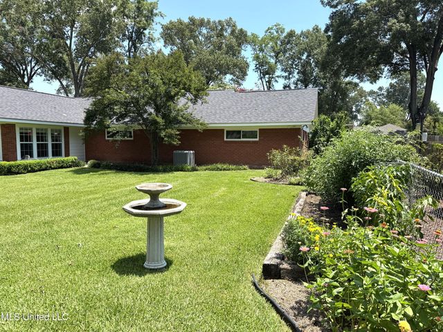 4 Sun Court, Natchez, MS 39120