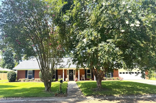 4 Sun Court, Natchez, MS 39120