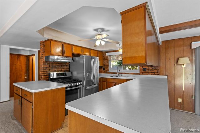 2846 Teasdale Drive, Troy, MI 48083