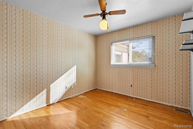 2846 Teasdale Drive, Troy, MI 48083