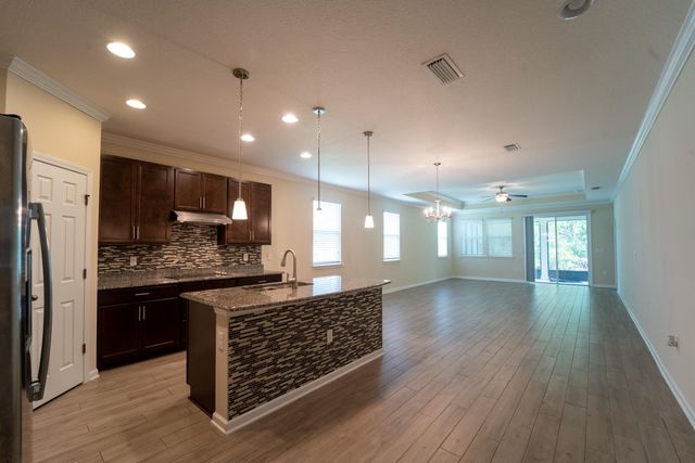 543 Aventurine Ave, St Augustine, FL 32086