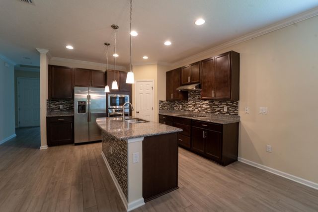 543 Aventurine Ave, St Augustine, FL 32086