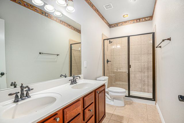 605 Port Royale Way, Euless, TX 76039