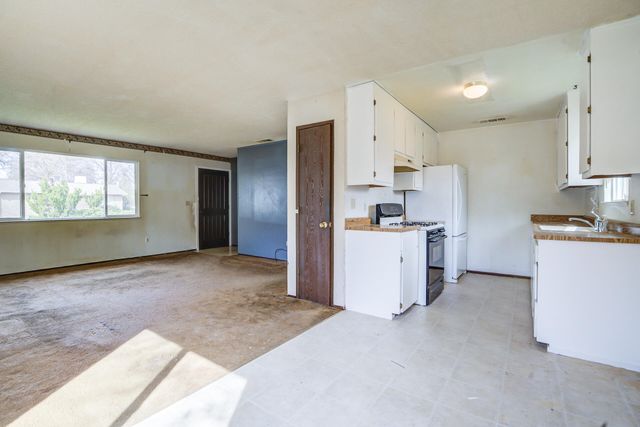 1365 Andrew Avenue, Anderson, CA 96007