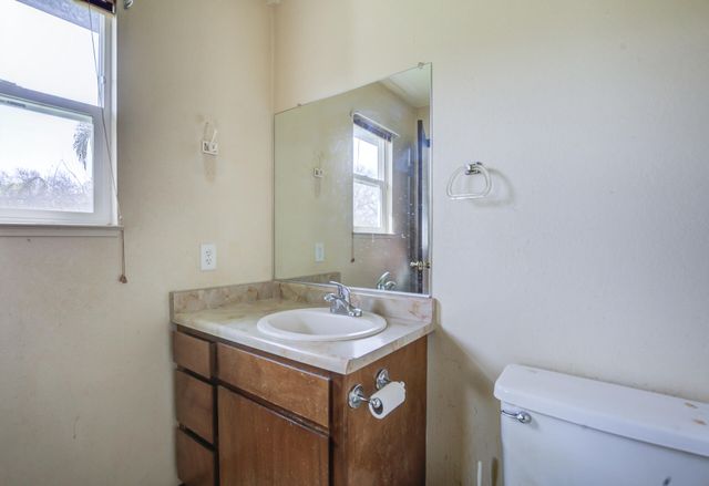 1365 Andrew Avenue, Anderson, CA 96007