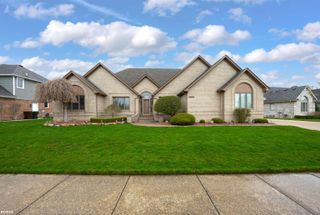 14155 Glenwood Drive, Shelby Twp, MI 48315