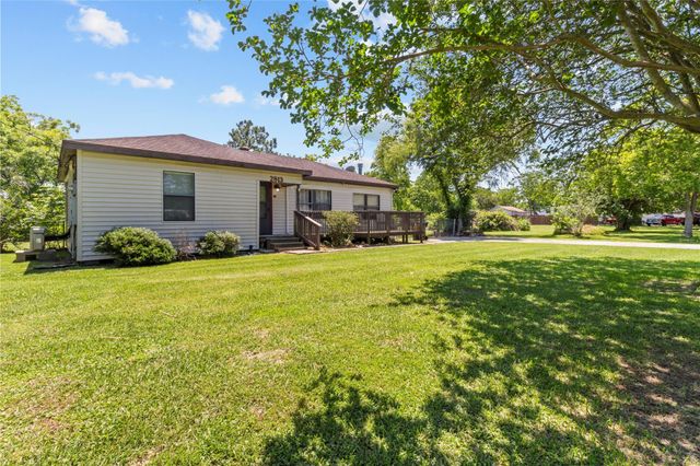 2813 Avenue H, San Leon, TX 77539