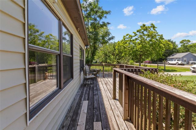 2813 Avenue H, San Leon, TX 77539